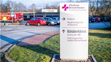 Die Kinderklinik hat am jetzigen Standort auf Dauer nicht genügend Platz, daher soll sie in einem Neubau in Reinkenheide untergebracht werden. Die Finanzierung dafür ist aber immer noch nicht geklärt.