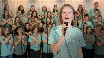 Die Kirchengemeinde St. Liborius richtet zum 1. Mal eine Musical-Aufführung des Vereins Adonia im Bremervörder Schulzentrum aus. 48 Projektchöre bringen das neue Musical deutschlandweit 192 Mal auf die Bühne.