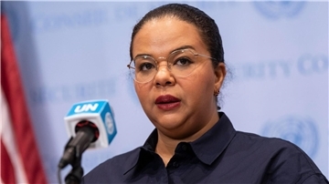 Die kongolesische Außenministerin fordert den FC Bayern und weitere europäische Clubs auf, ihre Sponsoringverträge mit Ruanda zu beenden.