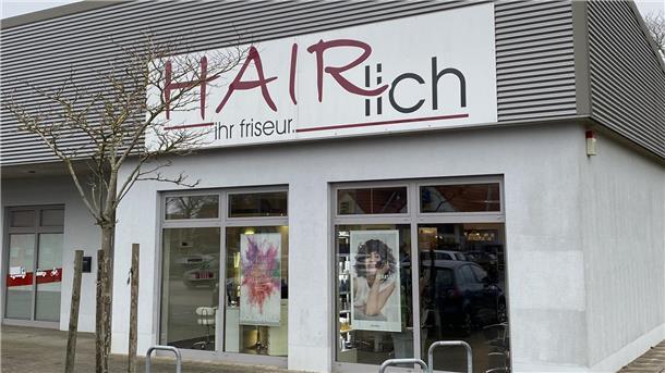 Die Kreativität von Friseuren macht auch beim Namen vieler Salons nicht Halt. Wir haben die besten Salon-Namen in der Region zwischen Wesermarsch und Elbe gesammelt. Hier "Hairlich" in Cuxhaven.