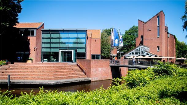 Die Kunsthistorikerinnen Ina Grätz und Silke Oldenburg übernehmen zusammen die wissenschaftliche Leitung der Kunsthalle Emden. (Archivbild)