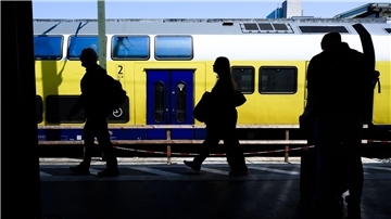 Die Länder sehen den Bund beim D-Ticket in der Pflicht. (Archivbild)