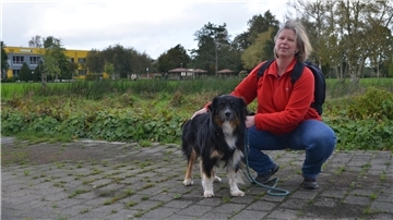 Die Leine bleibt dran: Britta Thomsen wird ihren „Mio" im Kurpark auch künftig nicht frei laufen lassen können.