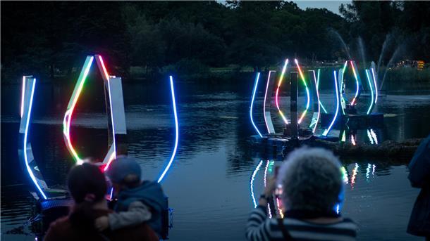 Die Lichternacht im Speckenbütteler Park, hier ein Foto vom vergangenen Jahr mit einer Installation des Künstlers Malte Kebbel, fällt dieses Jahr aus.
