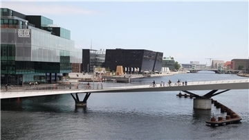 Die Lille Langebro (Kleine Lange Brücke), die über Kopenhagens inneren Hafen führt. Die dänische Hauptstadt richtet in den kommenden Tagen den 28. Weltkongress der Architekten aus.