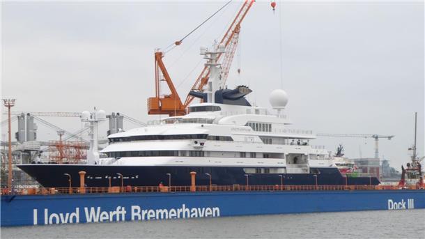  Megayacht 