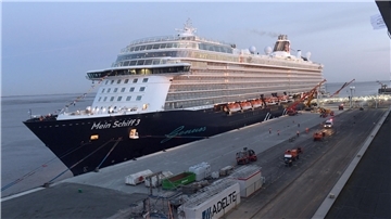 Die „Mein Schiff 3“ hat die neue Columbuskaje in Betrieb genommen.