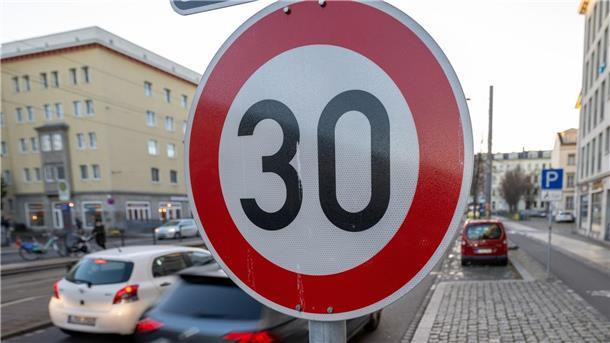 Die Messestadt Leipzig nimmt an einem Verkehrsversuch zu mehr Tempo 30 teil.