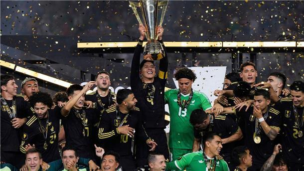 Mexiko holt zum zehnten Mal Gold Cup mit 2:1 gegen USA Die mexikanische Mannschaft ist bei diesem Wettbewerb Rekordgewinner.