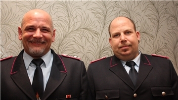 Die Mitglieder der Freiwilligen Feuerwehr Bokel wählten Sven Larsen (links) zum Ortsbrandmeister und Andreas Steffens (rechts) zu seinem Stellvertreter. 