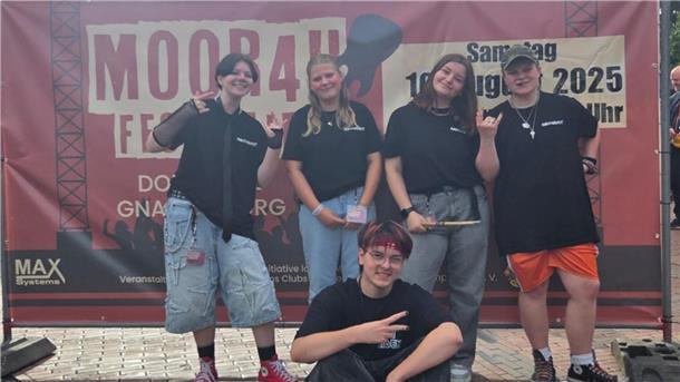 Die Mitglieder von Awkdwarfs: Lio(von links), Luna, Alina, Hannes, Poddi