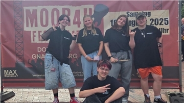 Die Mitglieder von Awkdwarfs: Lio(von links), Luna, Alina, Hannes, Poddi