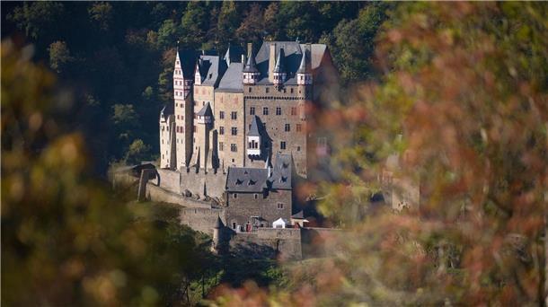 Die mittelalterliche Burganlage Eltz.