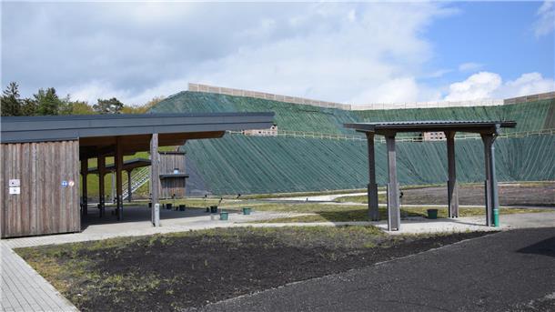Die modernisierte und erweiterte Schießanlage in Rhadereistedt, die aus zwei voneinander unabhängigen Wurfscheibenständen für die Disziplinen Skeet, Trap und Parcours besteht. 