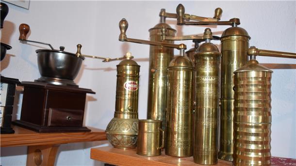 Alles dreht um Kaffeemühlen: 700 Sammlerstücke erzählen Geschichten Die Mokkamühlen mahlen besonders fein und lassen sich auseinandernehmen.