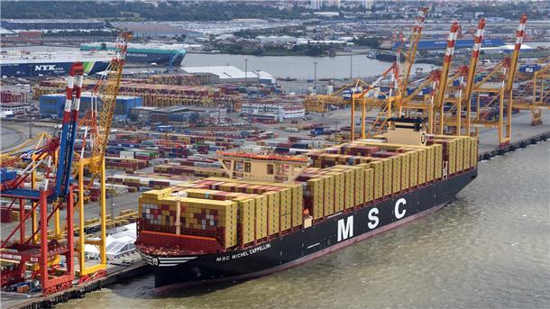 Die „MSC Michel Cappellini“ Mitte Juli 2023 bei ihrer Taufe in Bremerhaven.
