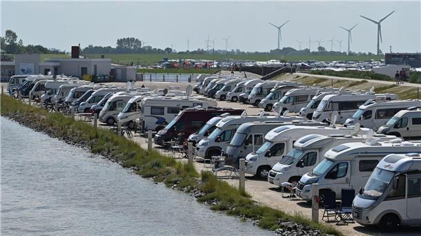 Deutlich mehr Wohnmobile in Deutschland Die Nachfrage nach Wohnmobilen wächst immer weiter. Grund dafür sei auch ein Imagewandel weg vom Spießigen.