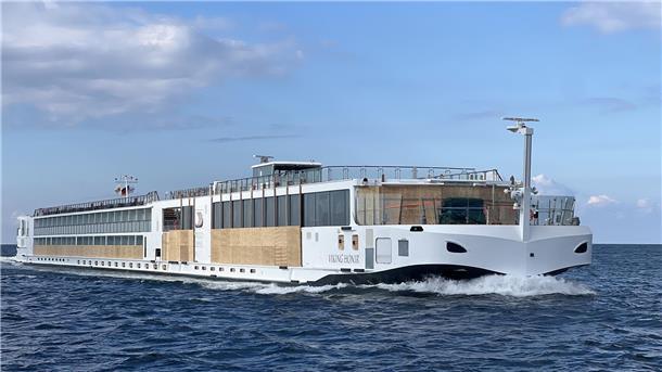 Viking Honir: Neptun Werft übergibt neues Hybrid-Flussschiff an Viking Das neue Flusskreuzfahrtschiff der Neptun Werft – die „Viking Honir“.