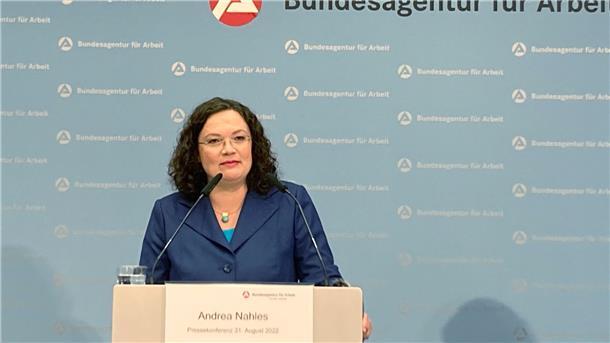 Nahles: „Kommunikation muss näher an den Menschen sein“ Die neue Chefin der Bundesagentur für Arbeit, Andrea Nahles, will einiges verändern.