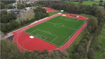 Der neue Kreissportanlage mit Kunstrasenplatz in Hagen am Perdehamm 3 wurde eingeweiht. 