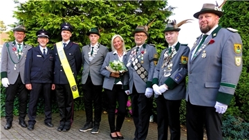 Gruppenfoto der neuen Majestäten des Schützenvereins Beverstedt