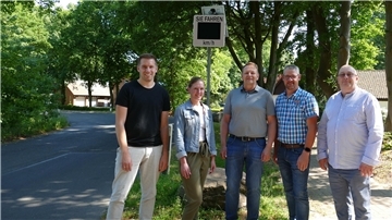 Ortstermin zur Verkehrsanzeigetafel an der Lunestedter Straße in Düring