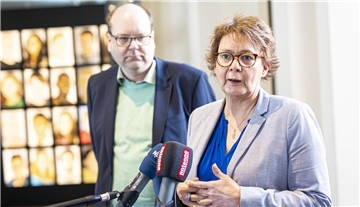 Christian Meyer (Bündnis 90/Die Grünen), Minister für Umwelt, Energie und Klimaschutz in Niedersachsen, und Daniela Behrens (SPD), Ministerin für Soziales, Gesundheit und Gleichstellung in Niedersachsen, kommen am Wochenende ins Cuxland. 