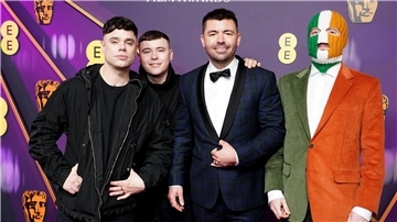 Die Band Kneecap kommt zur 78. Verleihung der Bafta Film Awards in der Royal Festival Hall.