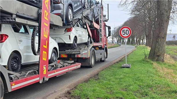 Die offizielle A27-Umleitung führt über die K48 bei Uhtlede. Die ist allerdings nicht für bis zu 30.000 Fahrzeuge am Tag ausgelegt. 