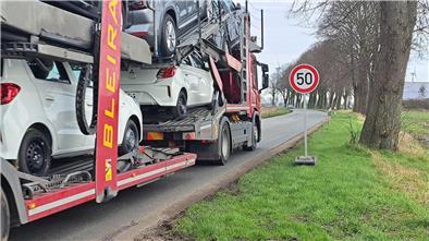Die offizielle A27-Umleitung führt über die K48 bei Uhtlede. Die ist allerdings nicht für bis zu 30.000 Fahrzeuge am Tag ausgelegt. 