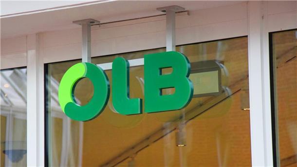 OLB-Logo an der Bankfiliale in der Nordenhamer Fußgängerzone. Die Oldenburgische Landesbank wird von der Targo Deutschland GmbH übernommen.