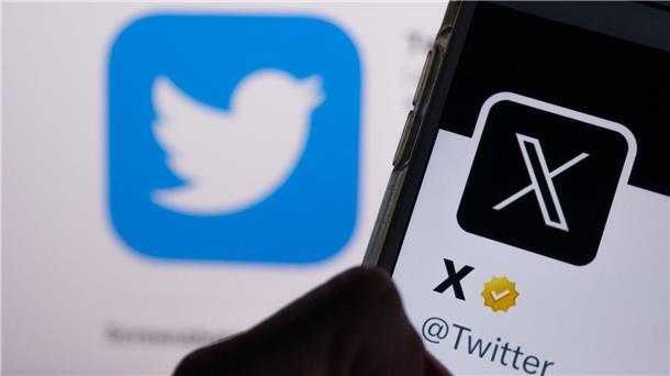Die Online-Plattform Twitter wurde nach der Übernahme durch Elon Musk in X umbenannt.