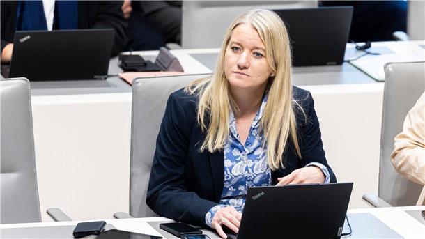 Die Opposition im Landtag will erfahren, wann Justizministerin Kathrin Wahlmann (SPD) über die Ermittlungen gegen den Staatsanwalt informiert wurde.