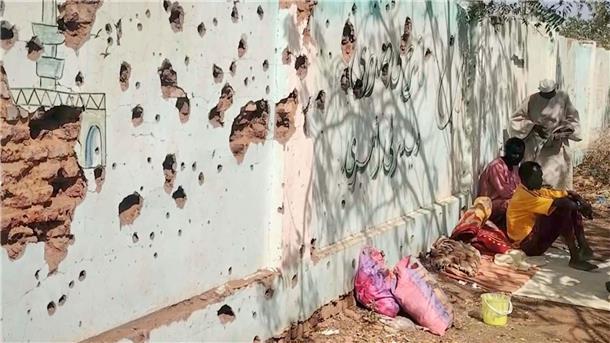 Miliz erobert Darfur - Droht dem Sudan der Zerfall? Die paramilitärische Miliz RSF hat nun fast komplett die Kontrolle über die westliche Region Darfur. Der Konflikt zwischen der Armee und der RSF erreicht damit einen neuen Höhepunkt.