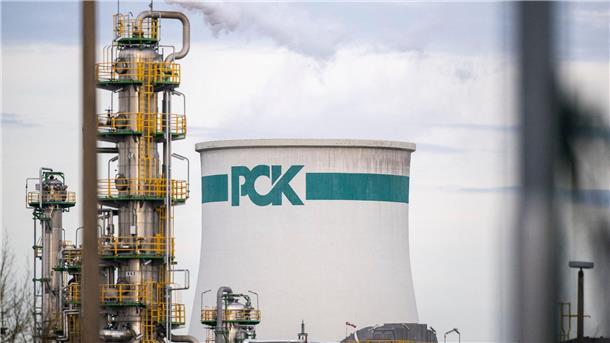 Bund erwartet rasch mehr Öl für Schwedt Die PCK-Raffinerie in Brandenburg verarbeitet kein russisches Öl mehr.