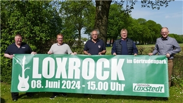 Die Planungen für das Loxrock-Festival am 8. Juni laufen: Loxstedts Ortsbrandmeister Michael Wilcks, Jugendpfleger Jannik Böckhaus-Müller, Loxstedts stellvertretender Ortsbrandmeister Michael Faißt, Hans-Jörg Pott und Loxstedts Bürgermeister Detlef Wellbrock (v. l.) sind mit den Vorbereitungen beschäftigt und freuen sich schon auf die Open-Air-Veranstaltung.