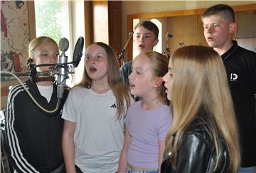 Die "Plattrebellen" im professionellen Tonstudio.