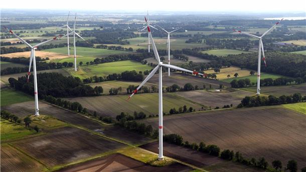 Windkrafträder. Die PNE AG schließt das Geschäftsjahr 2024 mit Rekordergebnissen ab. 