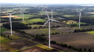 Windkrafträder. Die PNE AG schließt das Geschäftsjahr 2024 mit Rekordergebnissen ab. 