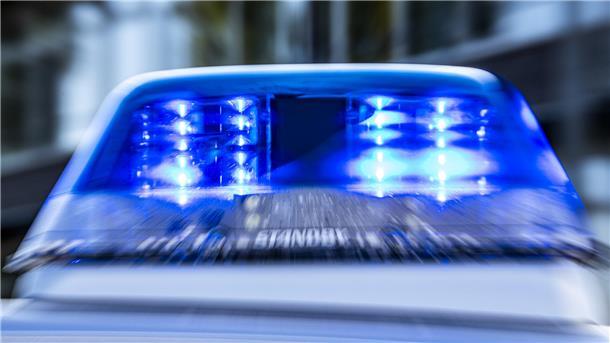 Mitschnacker in Bexhövede? Unbekannter spricht Kind aus Auto heraus an Blaulicht