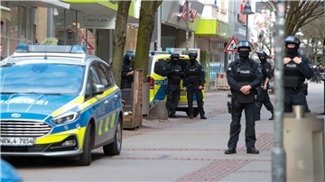 Die Polizei ermittelt nach der Bombenfdrohung in Bochum.