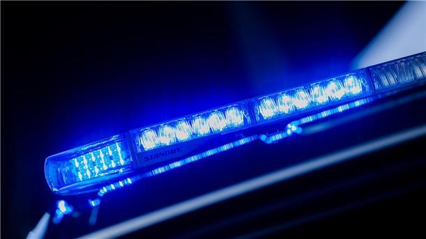 Fast 400 Fans prügeln sich in Dortmund Die Polizei ermittelt nach einer Auseinandersetzung zwischen gewaltbereiten Fußballfans in Dortmund (Symbolbild)