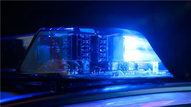 Die Polizei hat den Explosionsort beschlagnahmt. (Symbolbild)