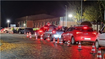 Großkontrolle der Polizei an der B 212 in Brake
