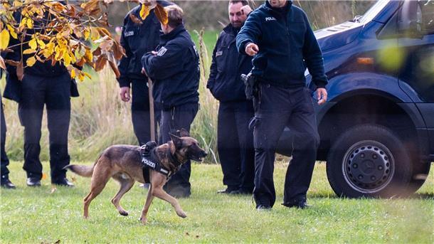 Suche im Fall Rebecca - Polizei beendet Einsatz Die Polizei sucht weiterhin nach der vermissten Rebecca.
