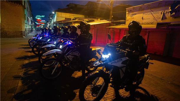 Die Polizei zeigt Präsenz auf den Straßen der Hauptstadt.
