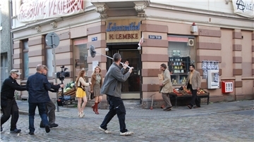 Ein Filmteam dreht in Bremerhaven. 