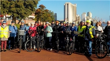 Die Radtouren ab Brake haben ein treues Publikum.