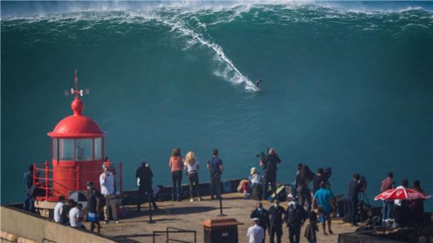 Portugal: Brasilianischer Surfer stirbt in Wellen vor Nazaré Die Riesenwellen in Portugals Surferparadies Nazaré ziehen Surfer aus der ganzen Welt an.