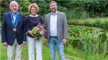 Die Rotarys: Hartmuth John (Präsident), Katrin Hantke (Past Präsidentin) und Sven Weisemann (Präsident elect).